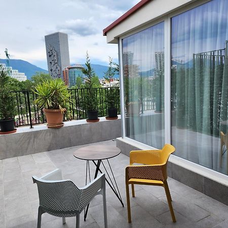 Penthouse With A City View Тирана Екстериор снимка
